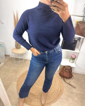 Suéter Basic Cuello Azul Marino