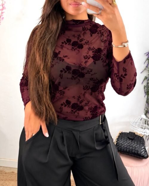 Blusa Relieve Burdeos